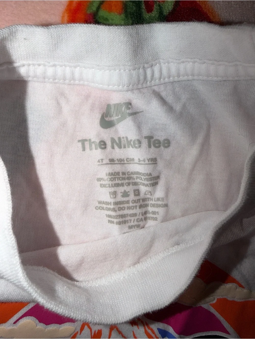 Nike Wilderness Futura Tee Toddler 4 4T Unisex White Kids T-Shirt